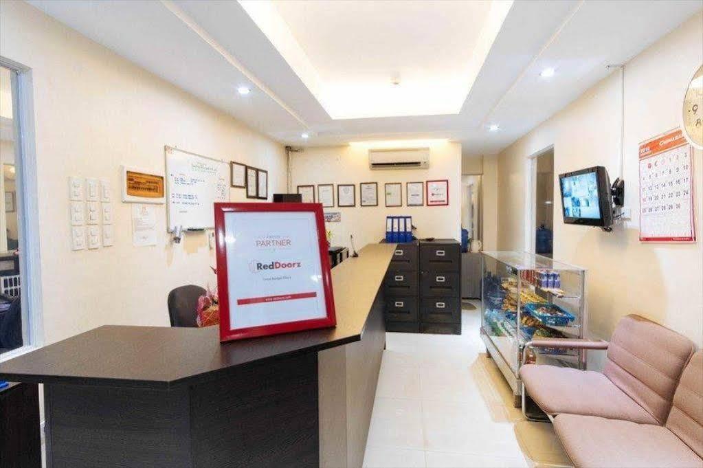 Reddoorz At Grand Apartelle Hernan Cortes Cebu Stadt Exterior foto
