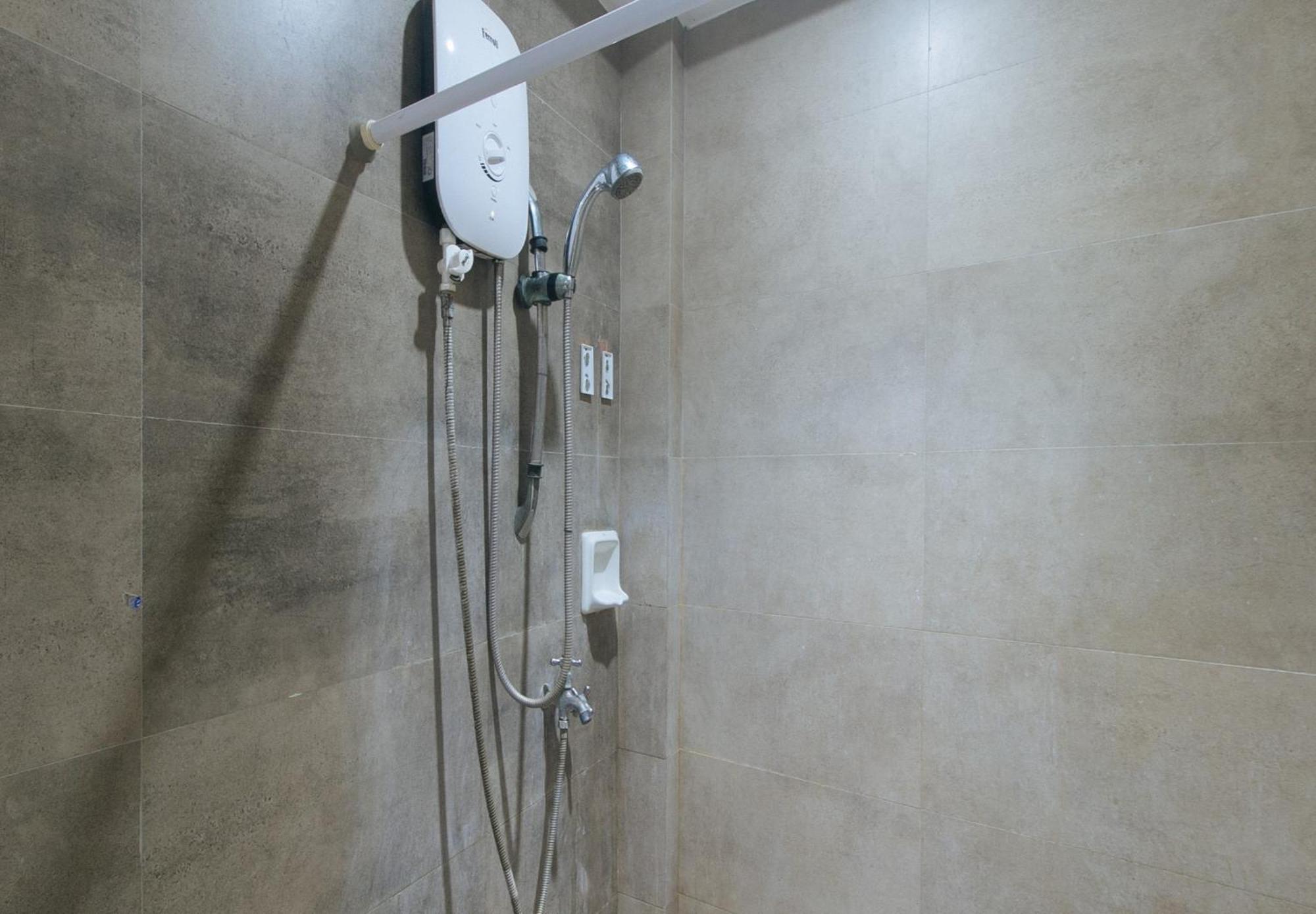Reddoorz At Grand Apartelle Hernan Cortes Cebu Stadt Exterior foto