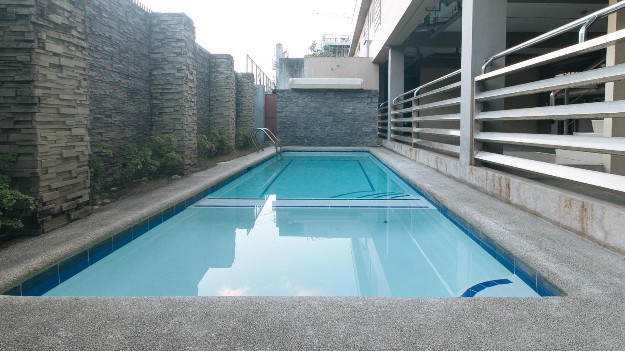 Reddoorz At Grand Apartelle Hernan Cortes Cebu Stadt Exterior foto
