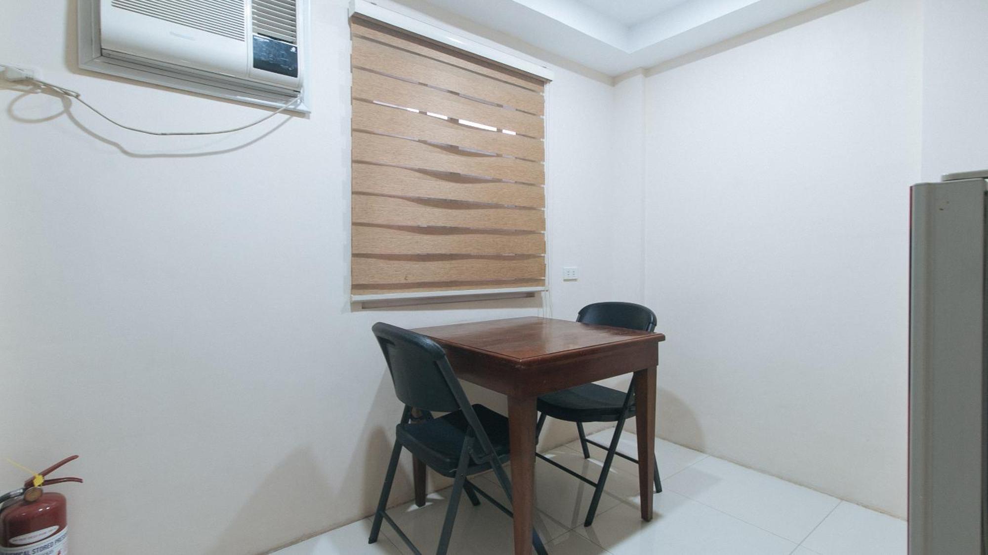 Reddoorz At Grand Apartelle Hernan Cortes Cebu Stadt Exterior foto